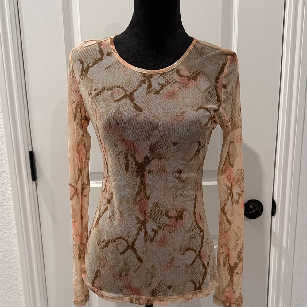 Express Multicolor Snake Pattern Long Sleeve Shee… - image 1